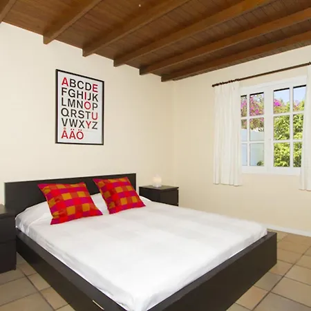 Charming Lanzarote Casa Tingu 3 Bedrooms Heated Private Pool Centre Of Puerto Del Carmen